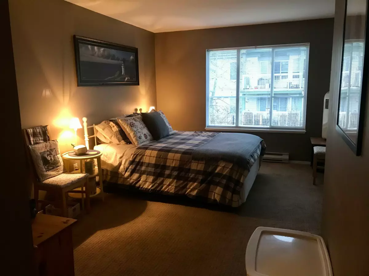 Walk-In Closet Photo of 304 10665 139 Street, Surrey, BC