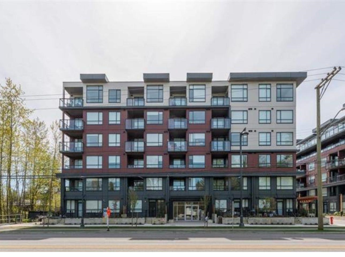 Exterior Front Photo of E504 13858 108 Avenue, Surrey, BC