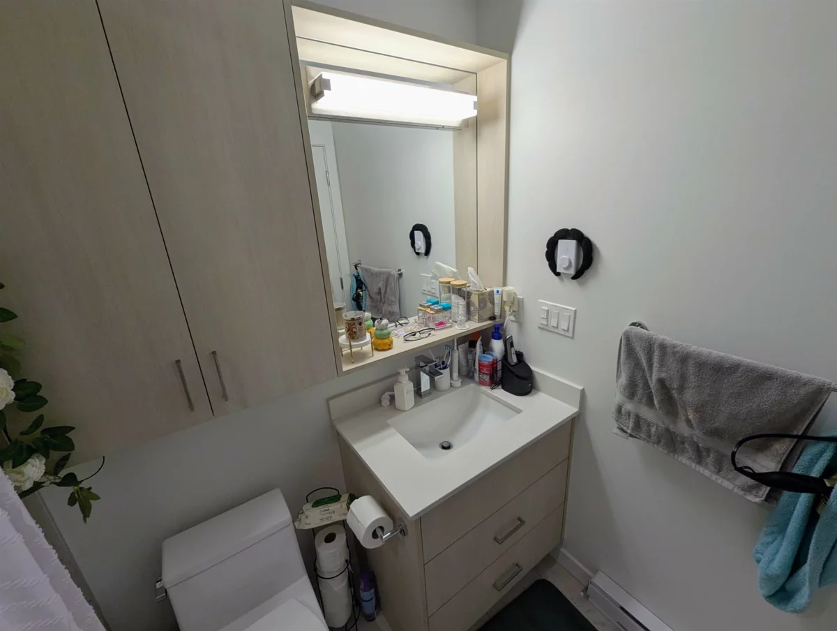 Kitchen Photo of E504 13858 108 Avenue, Surrey, BC