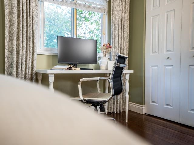 Front Yard Photo of 124 Sixth Avenue, New Westminster, BC