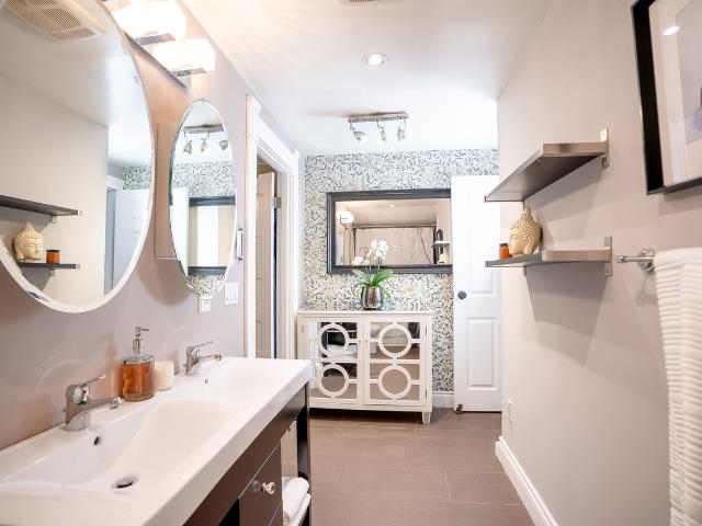 Garden / Landscaping Photo of 124 Sixth Avenue, New Westminster, BC