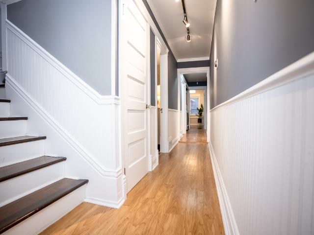 Powder Room Photo of 124 Sixth Avenue, New Westminster, BC