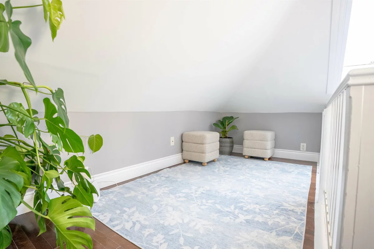 Swimming Pool Photo of 124 Sixth Avenue, New Westminster, BC