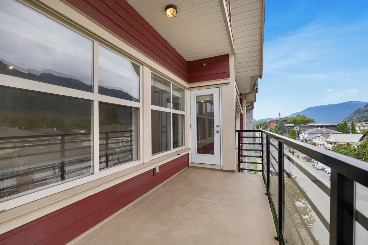 Bedroom 3 Photo of 403 1310 Victoria Street, Squamish, BC