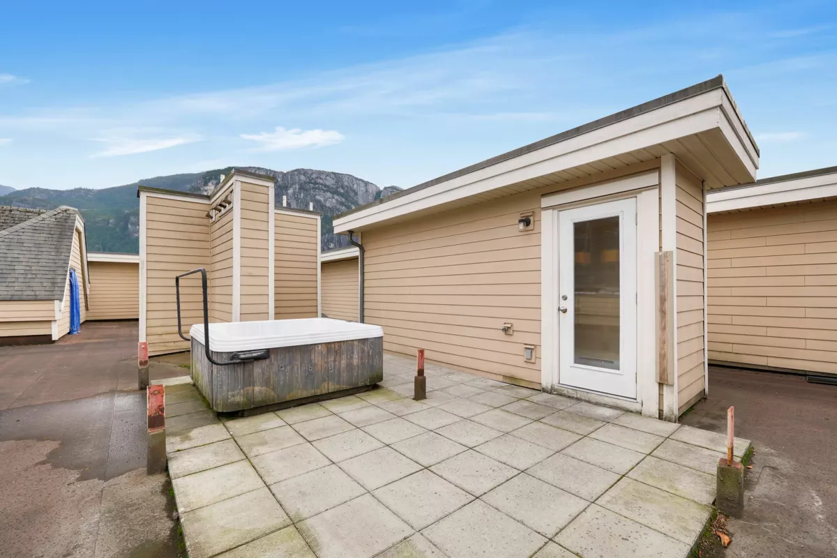 Guest Bathroom Photo of 403 1310 Victoria Street, Squamish, BC