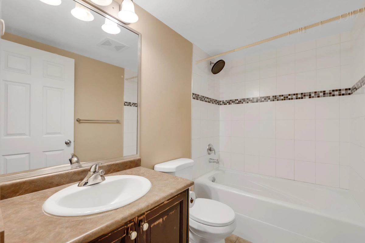 Kitchen Photo of 403 1310 Victoria Street, Squamish, BC