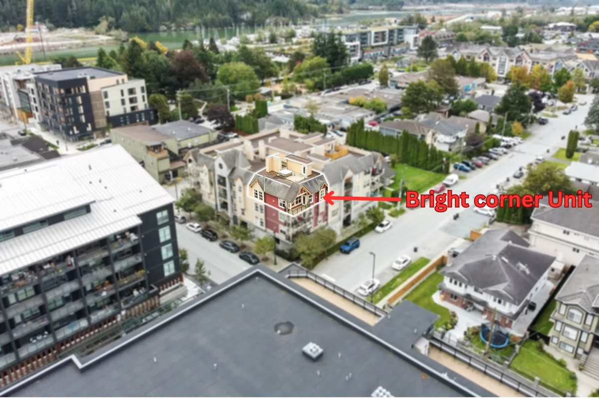 Primary Bathroom Photo of 403 1310 Victoria Street, Squamish, BC