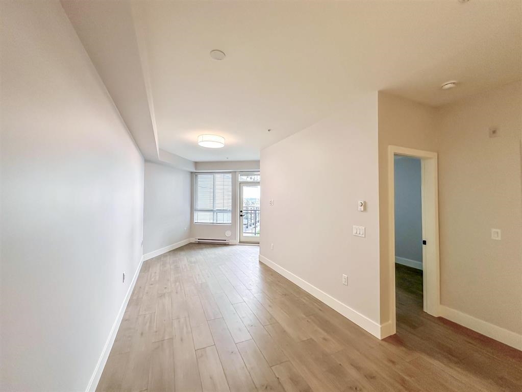 Family Room Photo of 519 20061 Fraser Highway, Langley, BC