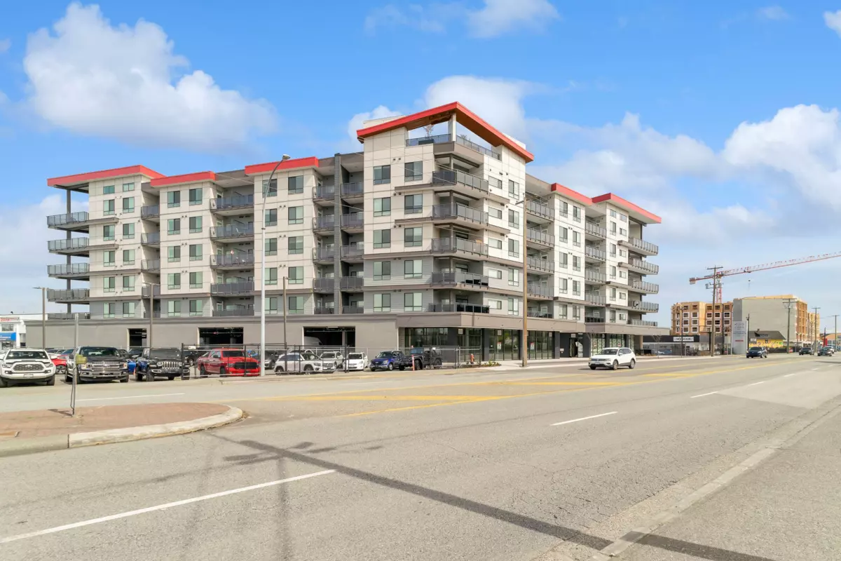 Kitchen Island Photo of 519 20061 Fraser Highway, Langley, BC
