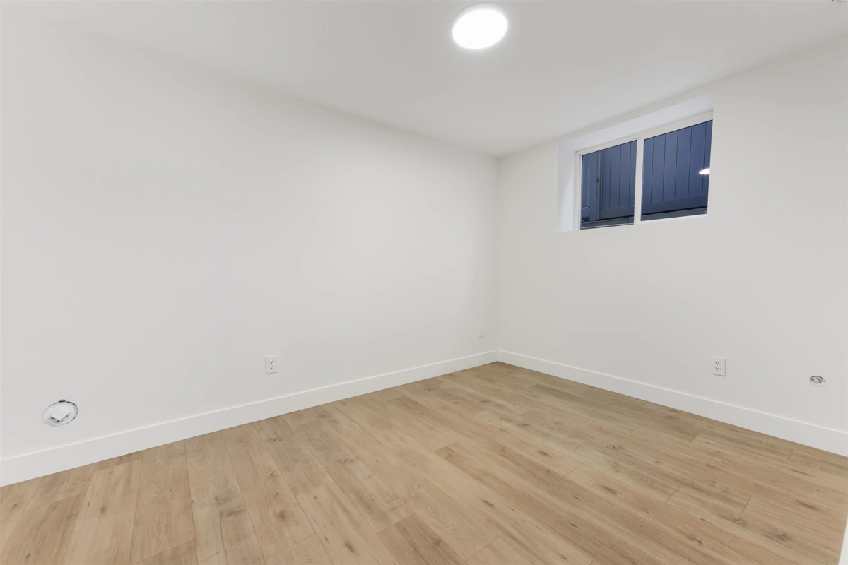 Backyard Photo of 1761 W 16th Avenue, Vancouver, BC