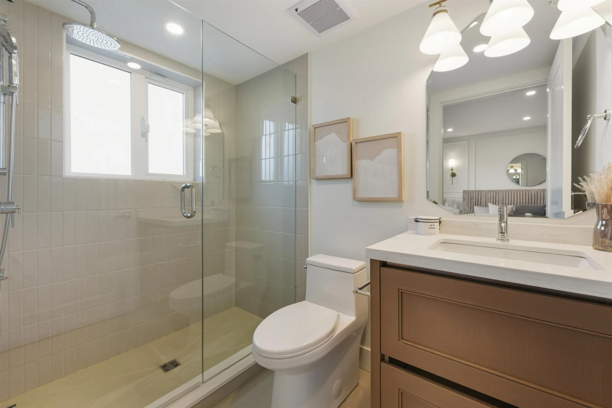 Basement Recreation Room Photo of 1761 W 16th Avenue, Vancouver, BC