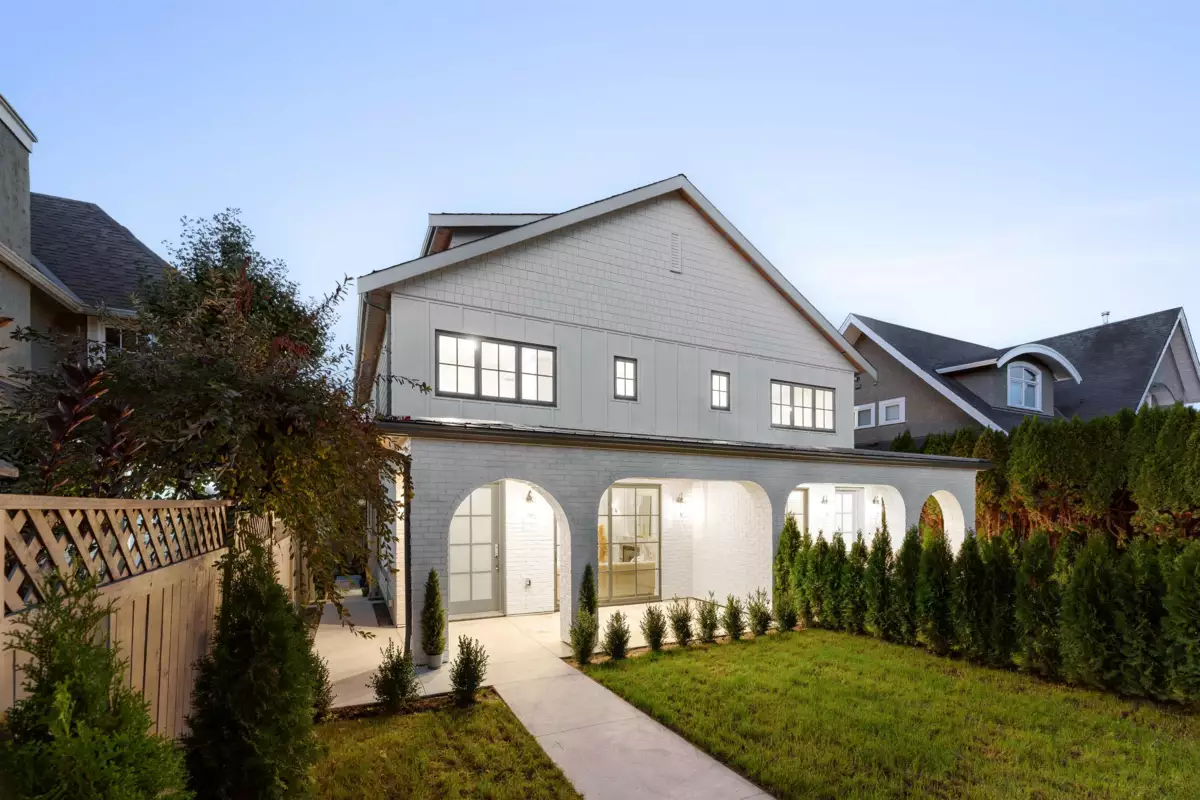 Hot Tub / Spa Photo of 1761 W 16th Avenue, Vancouver, BC