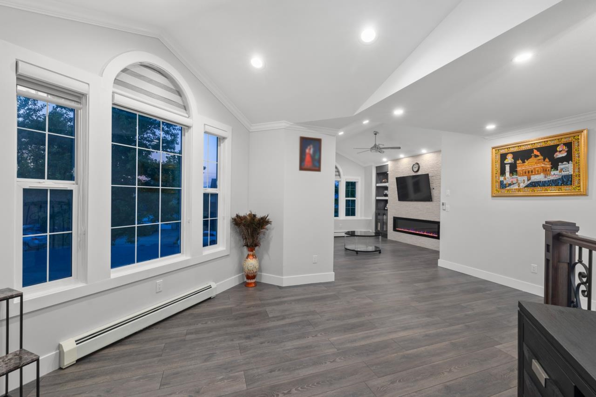 Walk-In Closet Photo of 31626 Harmony Court, Abbotsford, BC