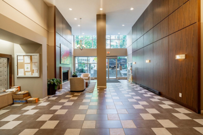 301 9262 University Crescent, Burnaby, BC, Burnaby — Apartment/Condo for sale