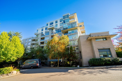 301 9262 University Crescent, Burnaby, BC, Burnaby — Apartment/Condo for sale