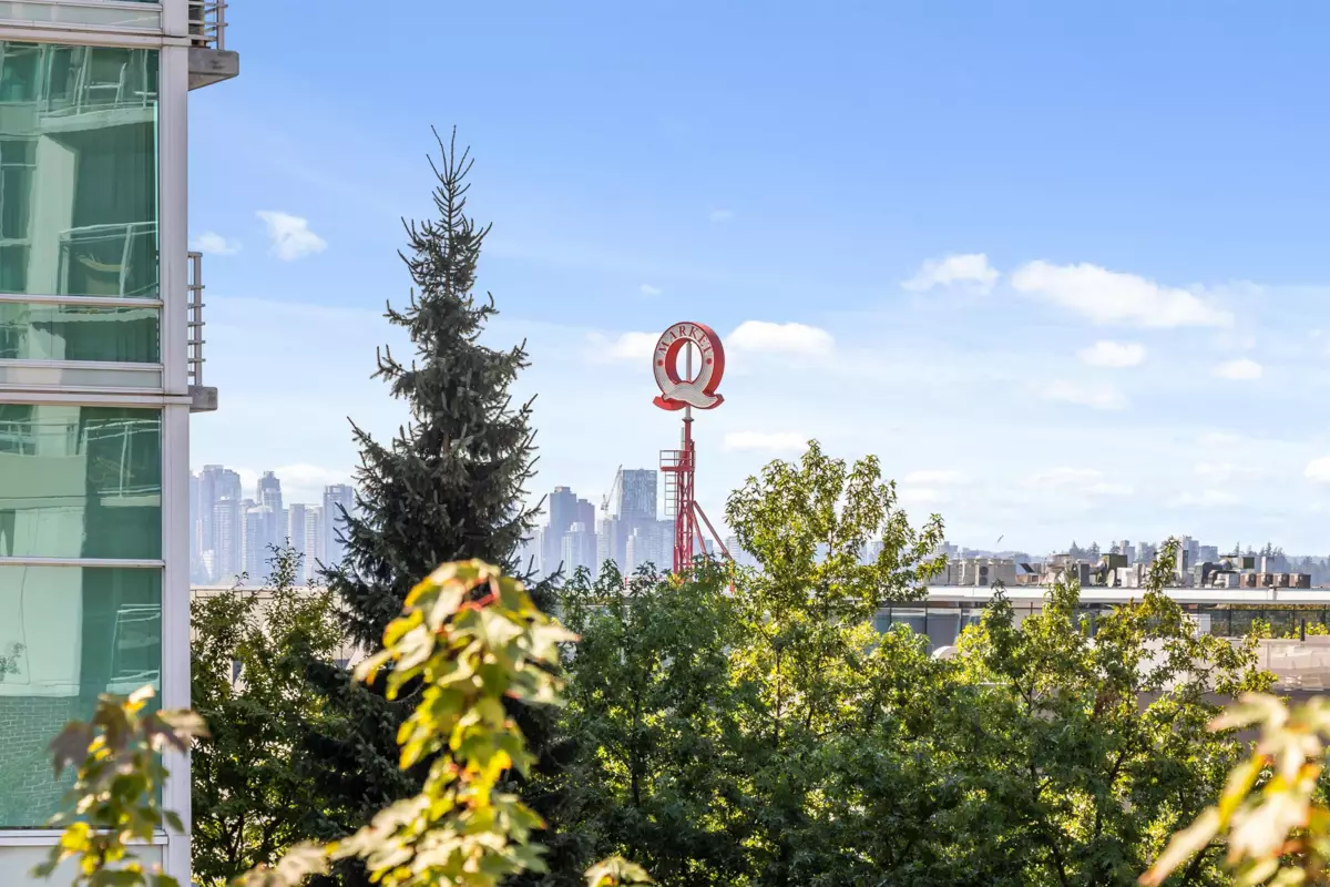 Bedroom 3 Photo of 307 100 E Esplanade Avenue, North Vancouver, BC