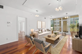 307 100 E Esplanade Avenue, North Vancouver, BC