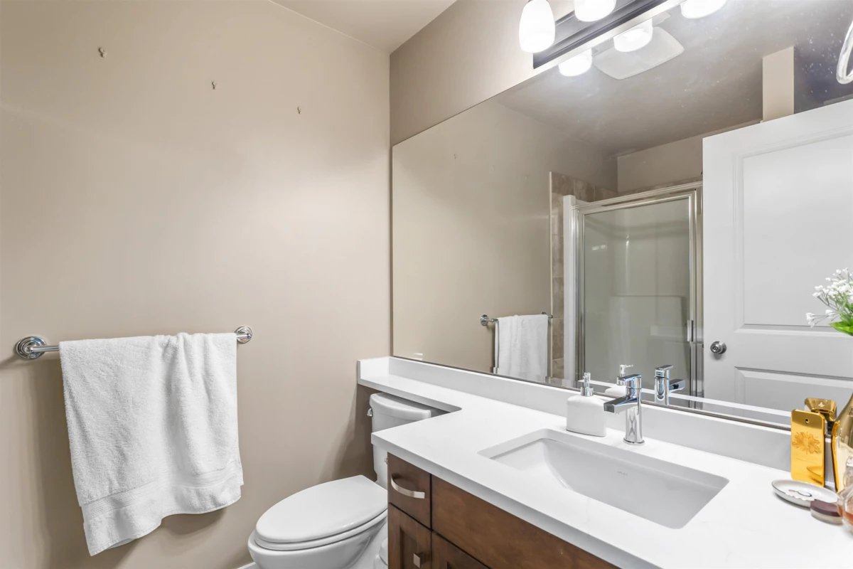 Basement Recreation Room Photo of 3 34130 Old Yale Road, Abbotsford, BC