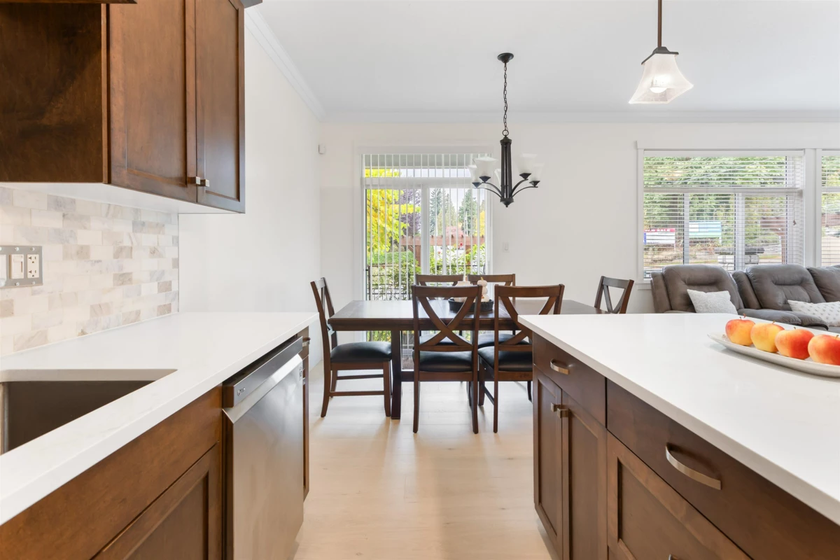 Kitchen Island Photo of 3 34130 Old Yale Road, Abbotsford, BC