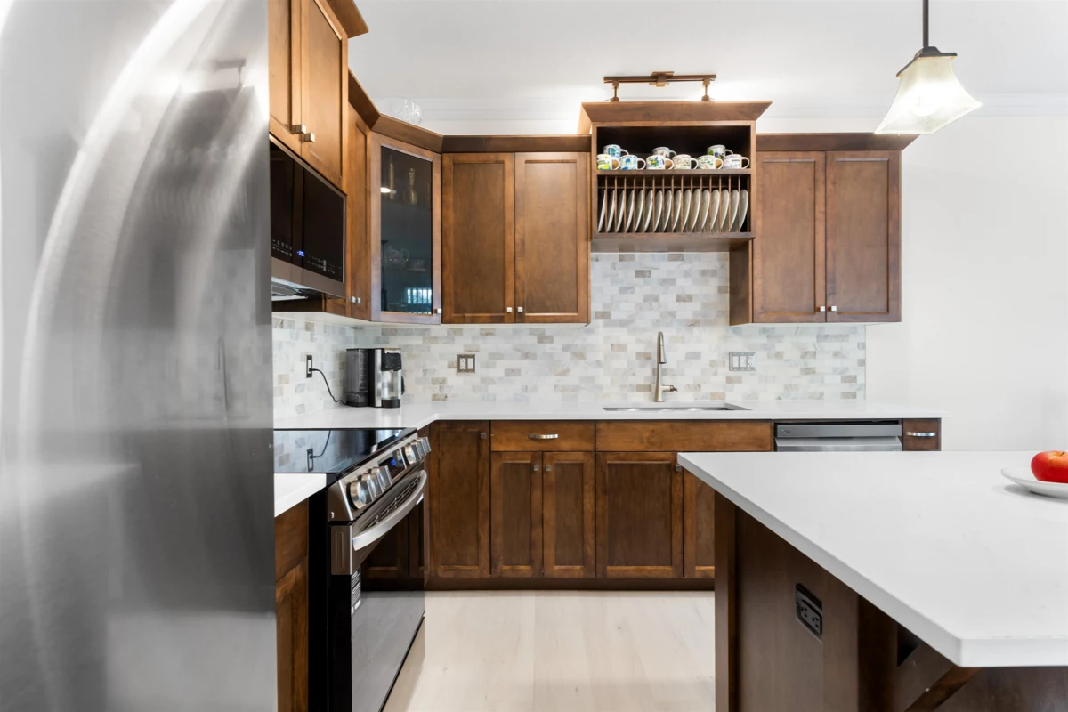 Kitchen Photo of 3 34130 Old Yale Road, Abbotsford, BC