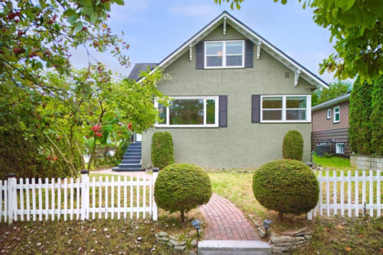 102 Durham Street, New Westminster, BC, New Westminster — 6 bed single family residence for sale