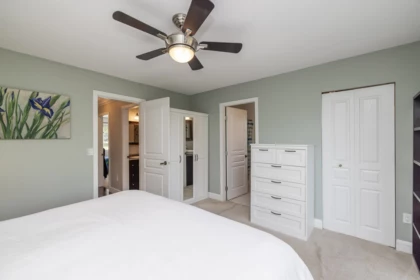 Guest Bathroom Photo of 20717 Grade Crescent, Langley, BC