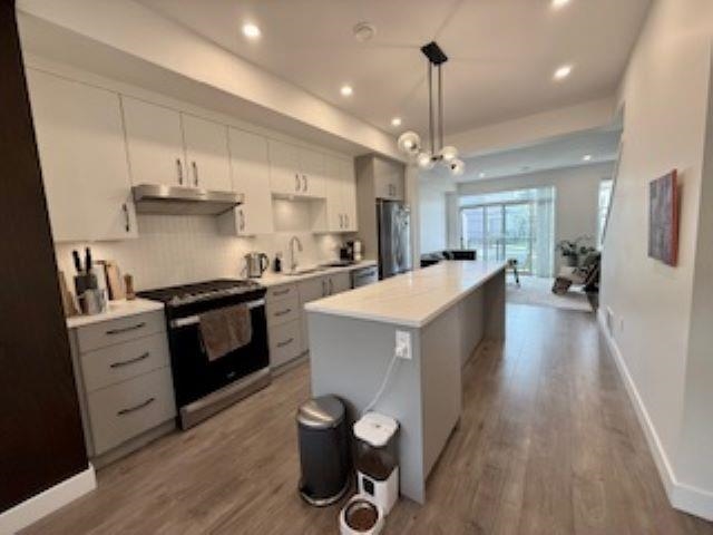Garage Interior Photo of 463 46150 Thomas Road, Chilliwack, BC