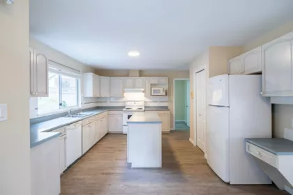 Walk-In Closet Photo of 470 Riverview Crescent, Coquitlam, BC