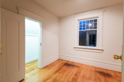 Powder Room Photo of 2243 W 5th Avenue, Vancouver, BC