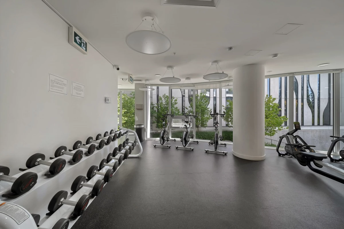 Hallway Photo of 3705 13438 Central Avenue, Surrey, BC