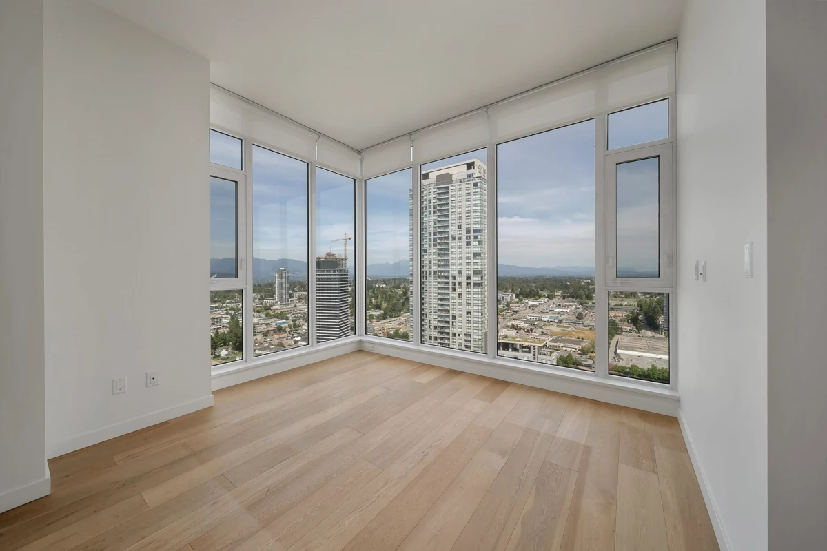 Kitchen Island Photo of 3705 13438 Central Avenue, Surrey, BC