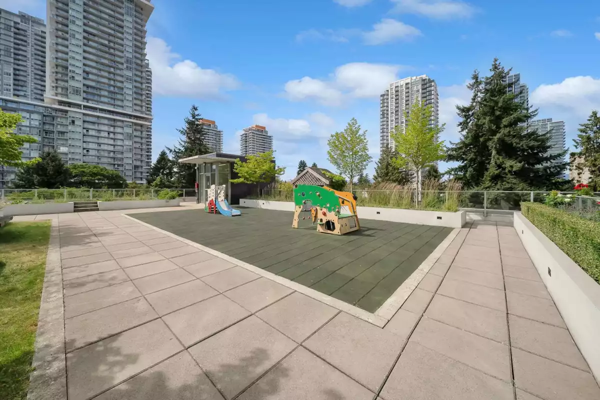 Mudroom Photo of 3705 13438 Central Avenue, Surrey, BC