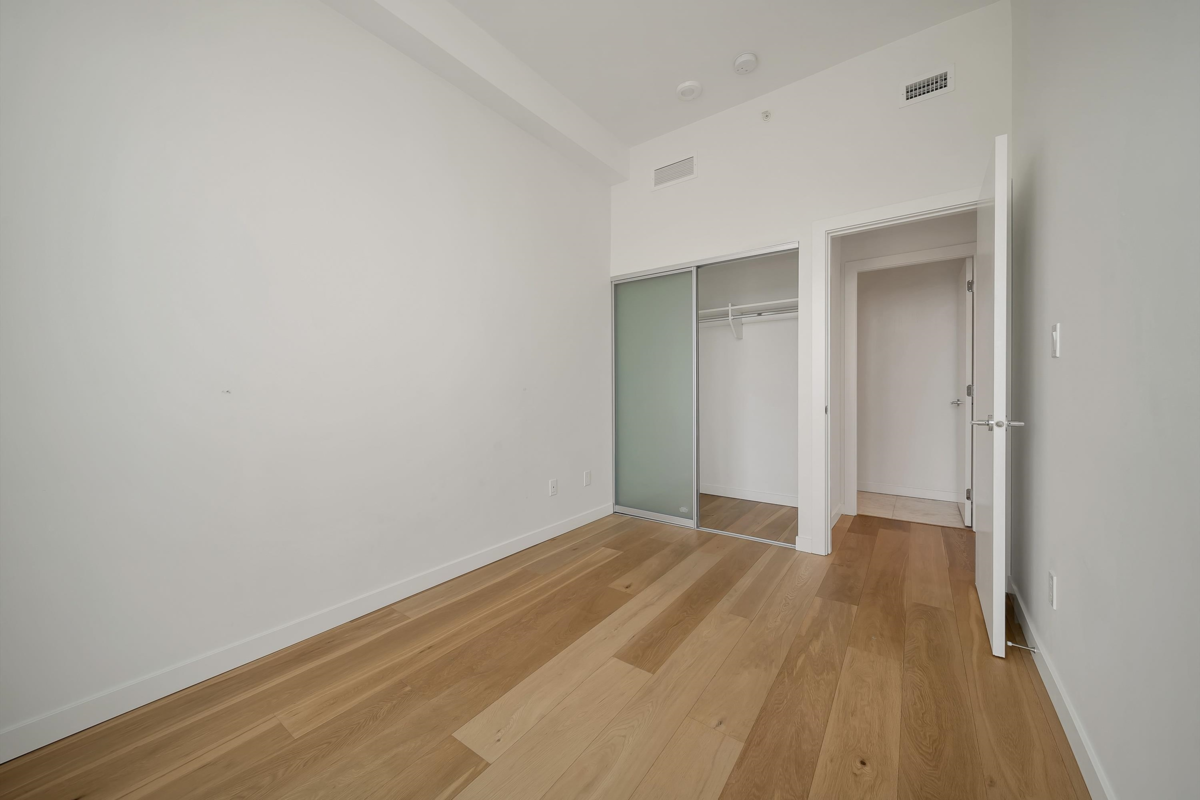 Powder Room Photo of 3705 13438 Central Avenue, Surrey, BC