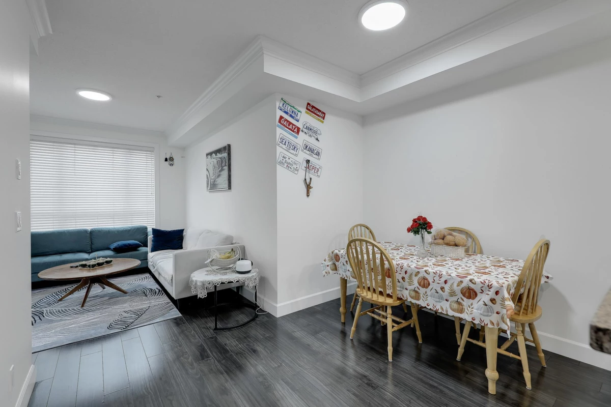 Kitchen Island Photo of 204 13897 Fraser Highway, Surrey, BC