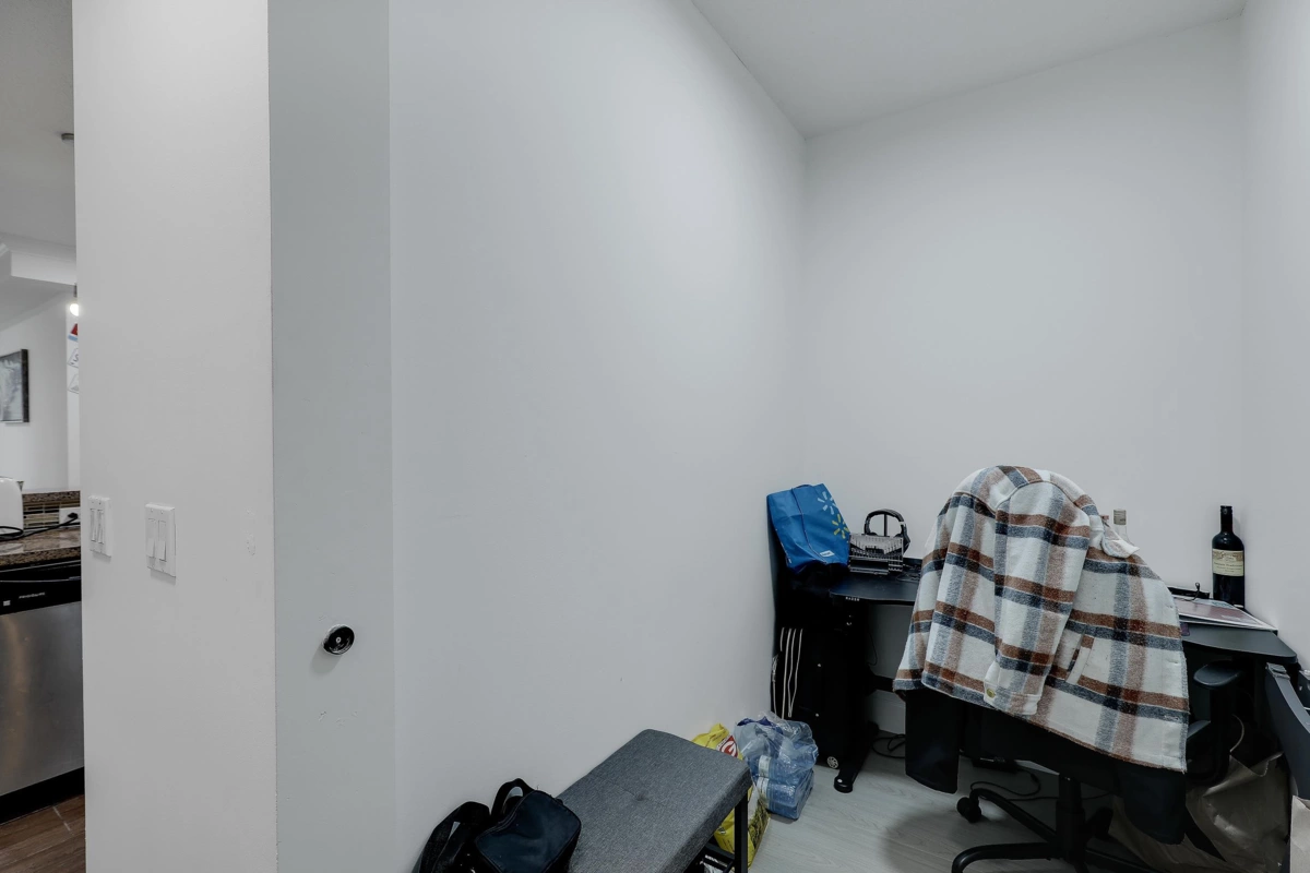 Walk-In Closet Photo of 204 13897 Fraser Highway, Surrey, BC