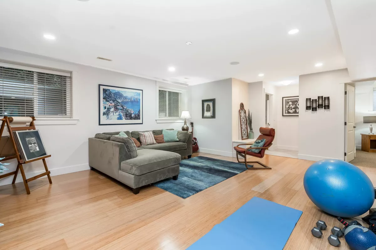 Entry Foyer Photo of 3428 150b Street, Surrey, BC