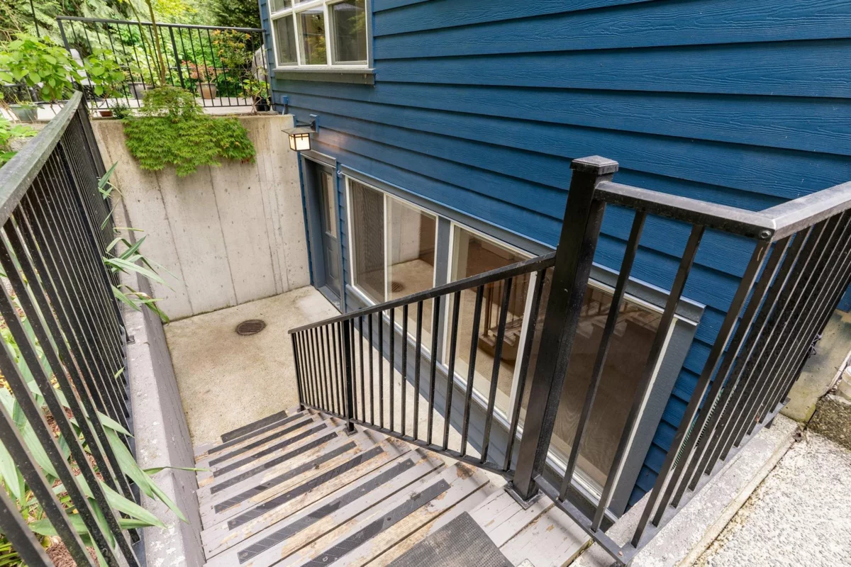 Garage Interior Photo of 3428 150b Street, Surrey, BC