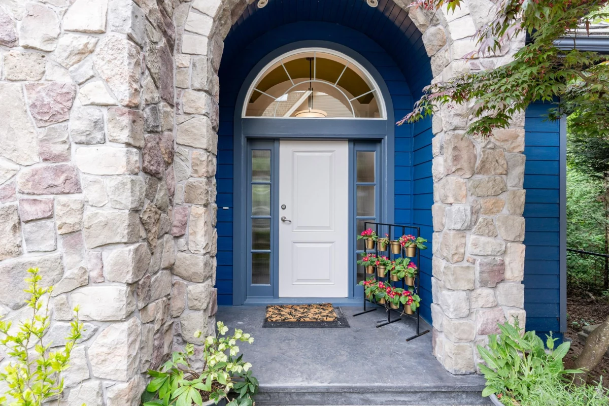 Hot Tub / Spa Photo of 3428 150b Street, Surrey, BC