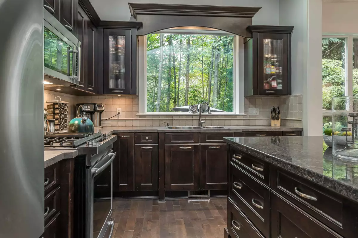 Walk-In Closet Photo of 3428 150b Street, Surrey, BC