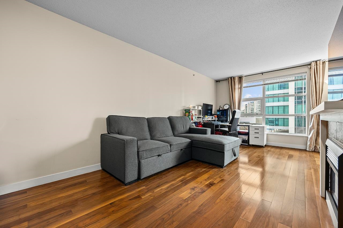 Bedroom 3 Photo of 808 6068 No. 3 Road, Richmond, BC