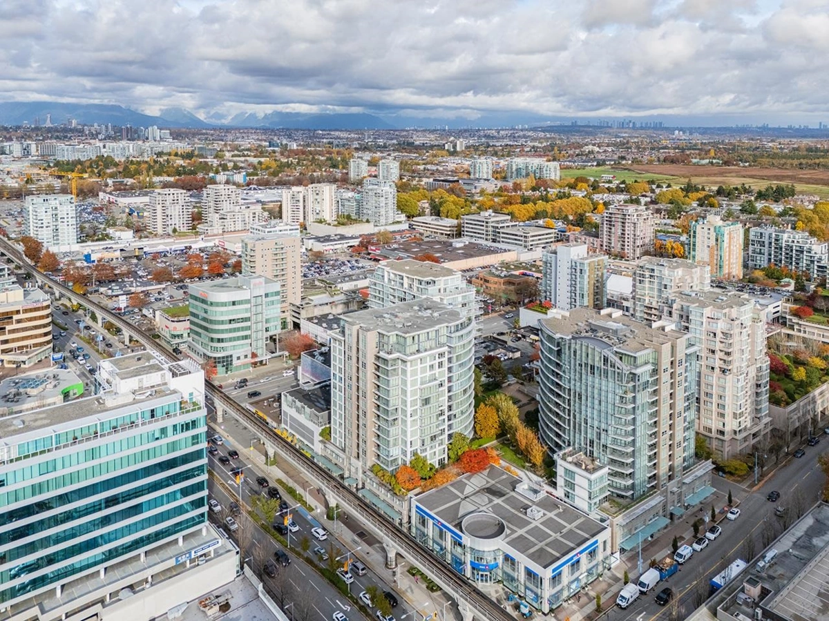 Family Room Photo of 808 6068 No. 3 Road, Richmond, BC