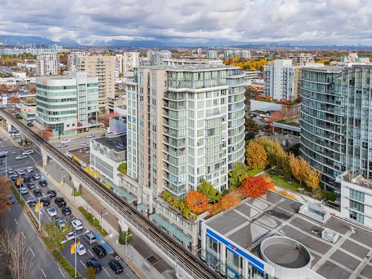 Kitchen Photo of 808 6068 No. 3 Road, Richmond, BC