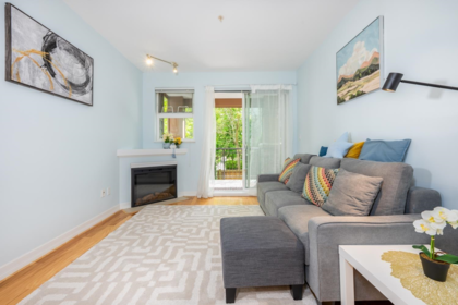 Breakfast Nook Photo of 207 10237 133 Street, Surrey, BC