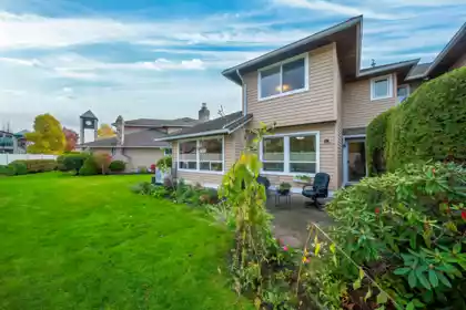 Hot Tub / Spa Photo of 117 15121 19 Avenue, Surrey, BC