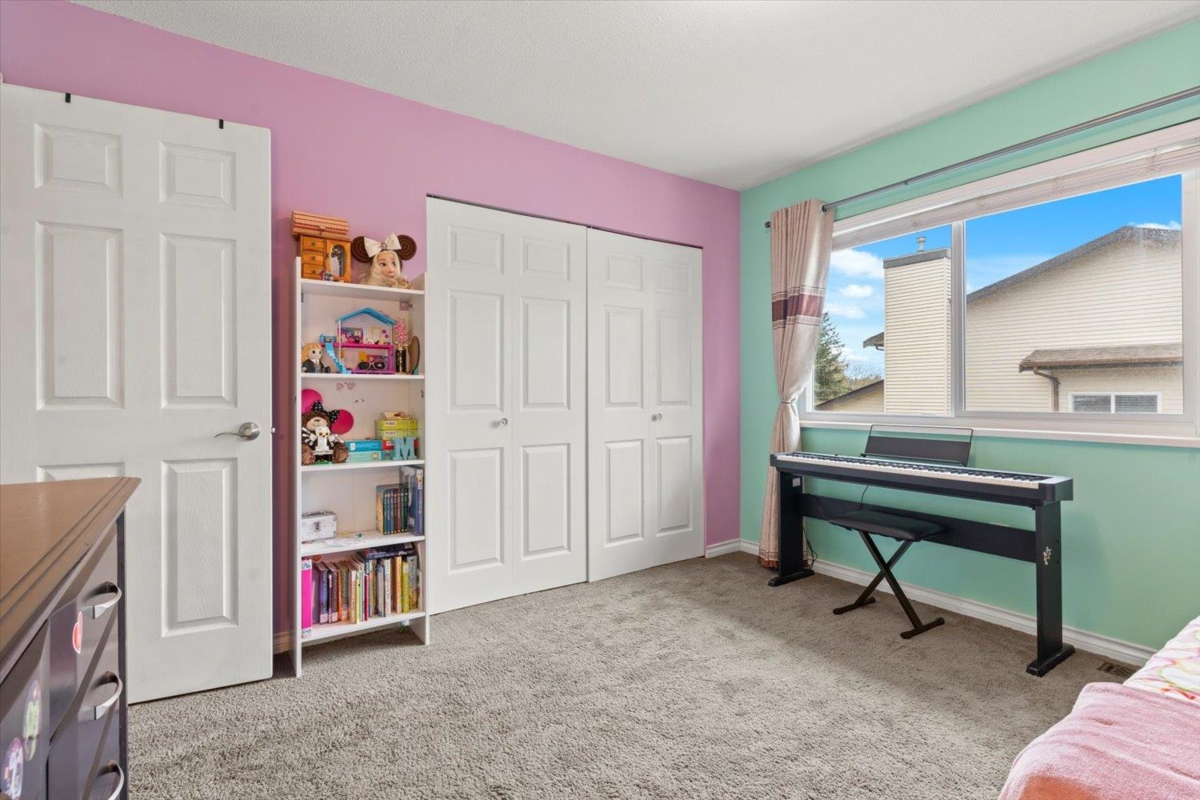 Hallway Photo of 2 33951 Marshall Road, Abbotsford, BC