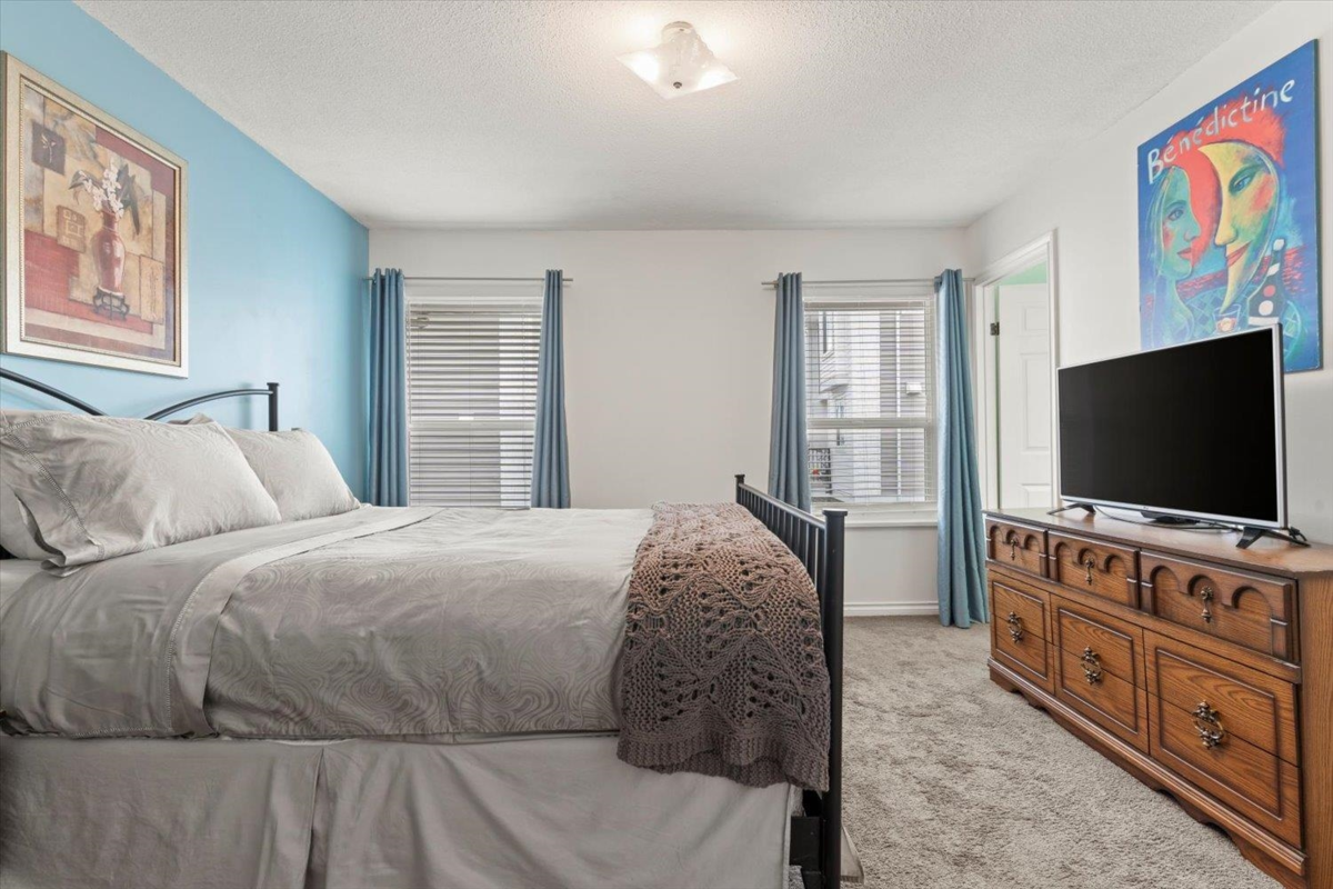 Office / Den Photo of 2 33951 Marshall Road, Abbotsford, BC