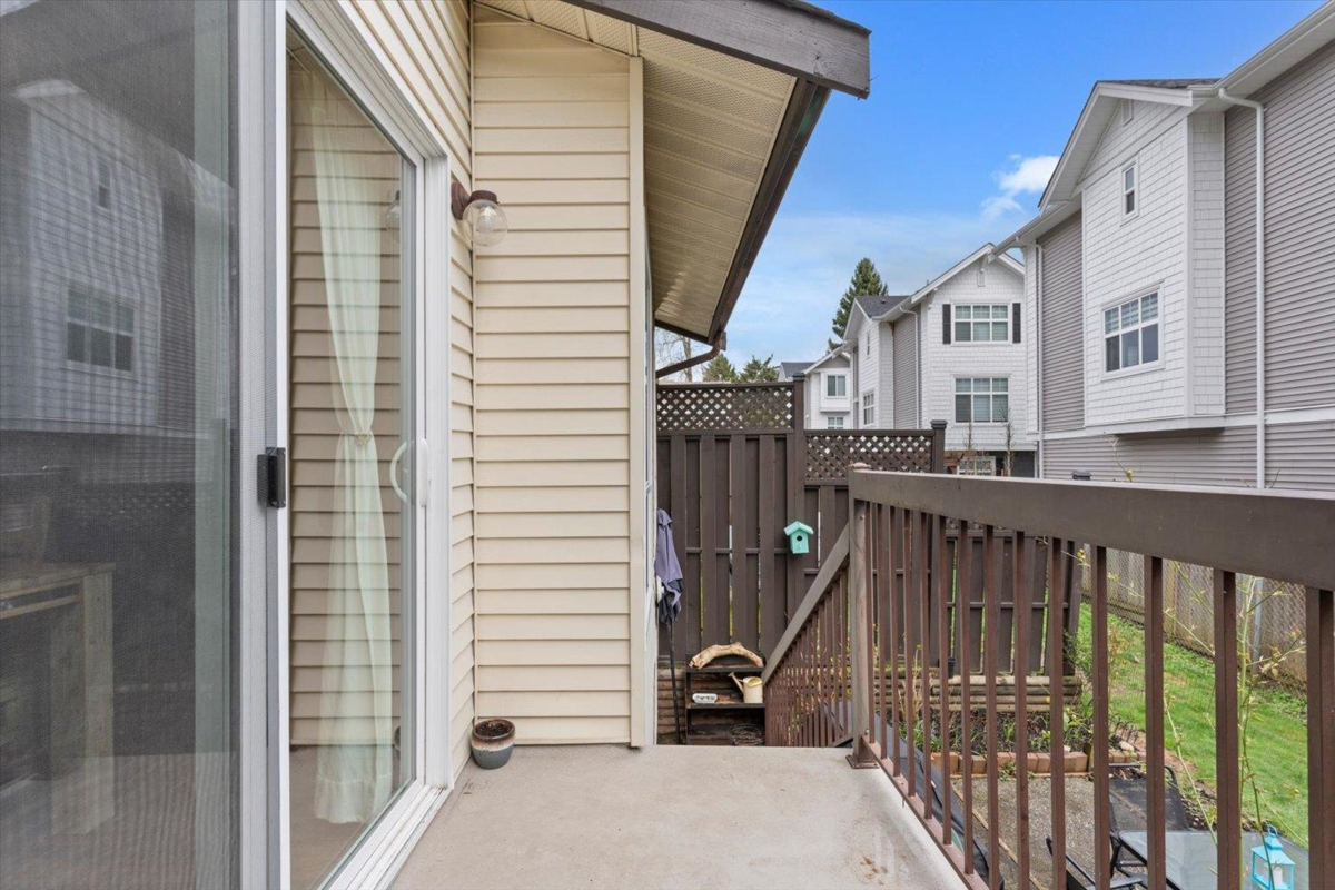 Swimming Pool Photo of 2 33951 Marshall Road, Abbotsford, BC
