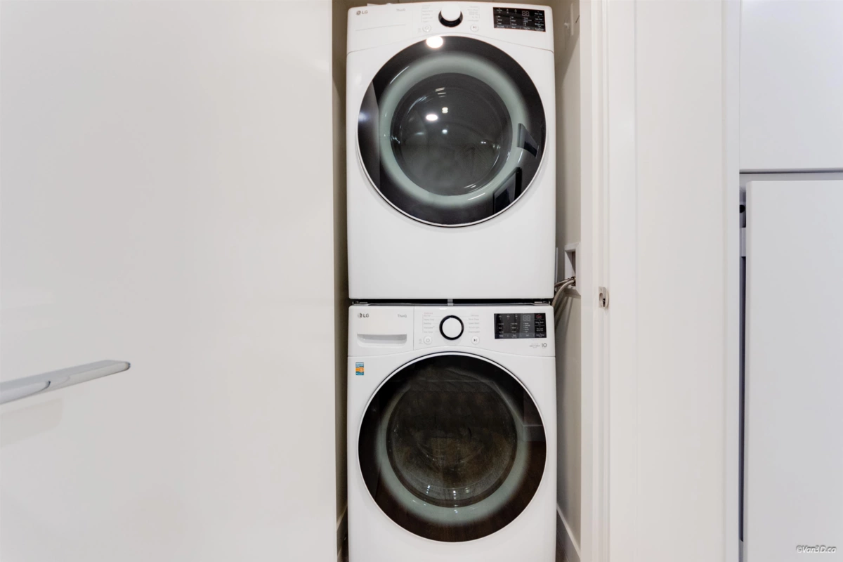 Bedroom 4 Photo of 2707 308 Alderson Avenue, Coquitlam, BC