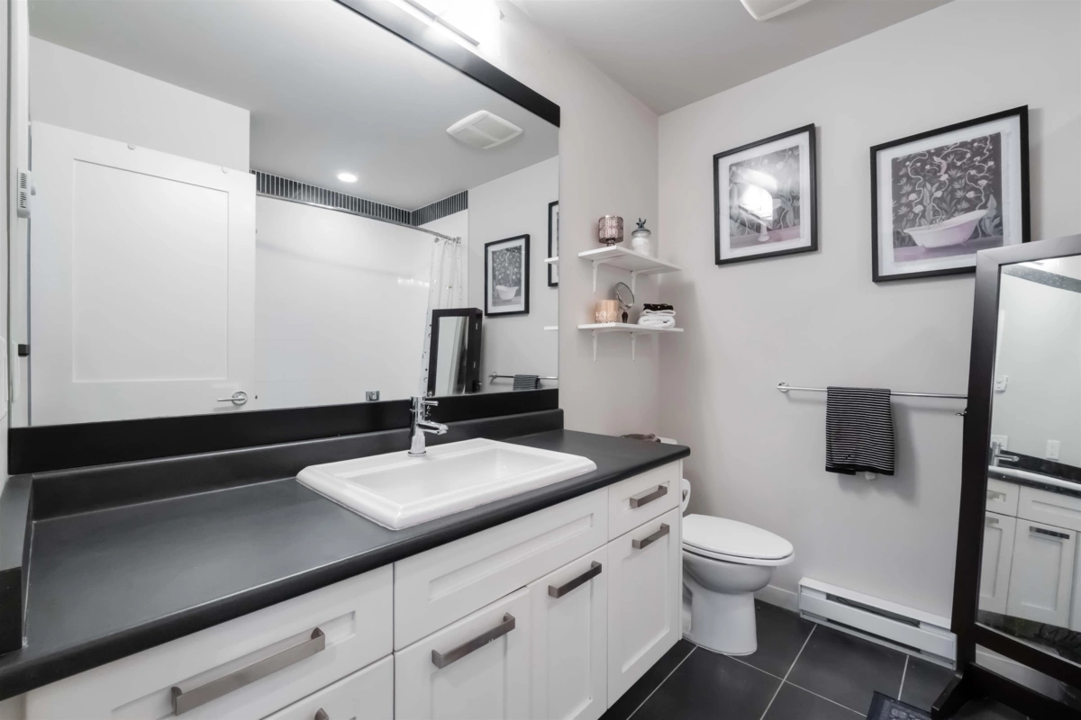 Mudroom Photo of 76 34248 King Road, Abbotsford, BC