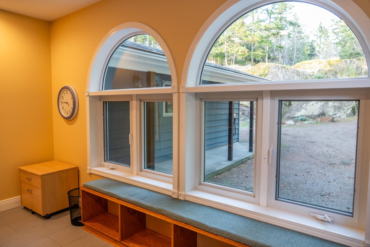 Hallway Photo of 37189 Schooner Way, Pender Island, BC
